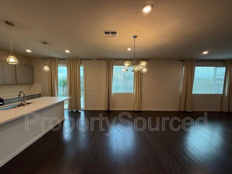 15535 Ortega St - Photo 6 of 47