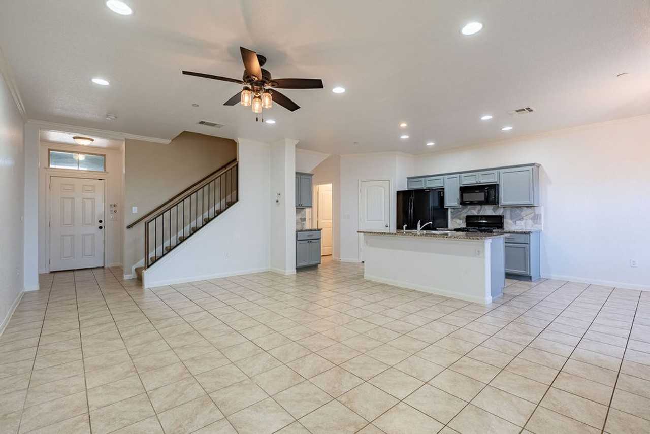 2880 Donnell Dr #2702 - Photo 3 of 19