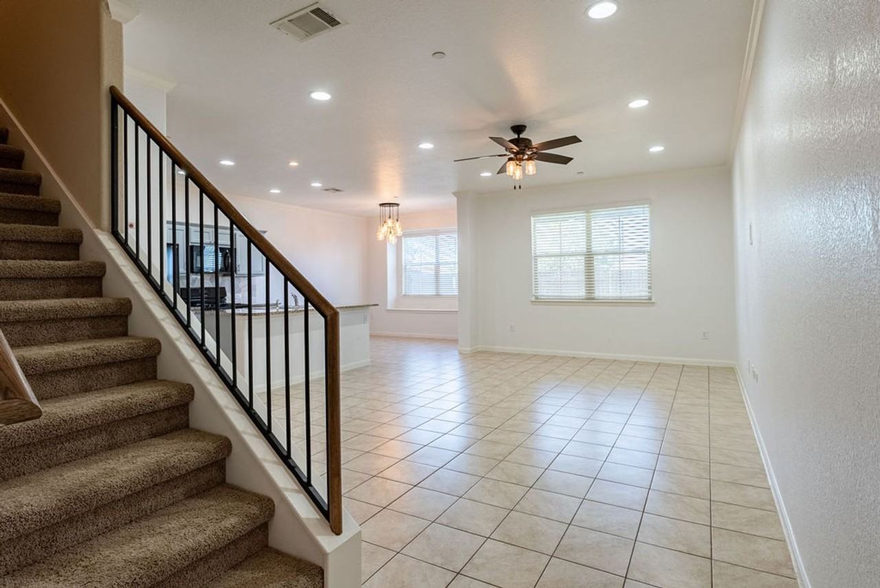 2880 Donnell Dr #2702 - Photo 6 of 19