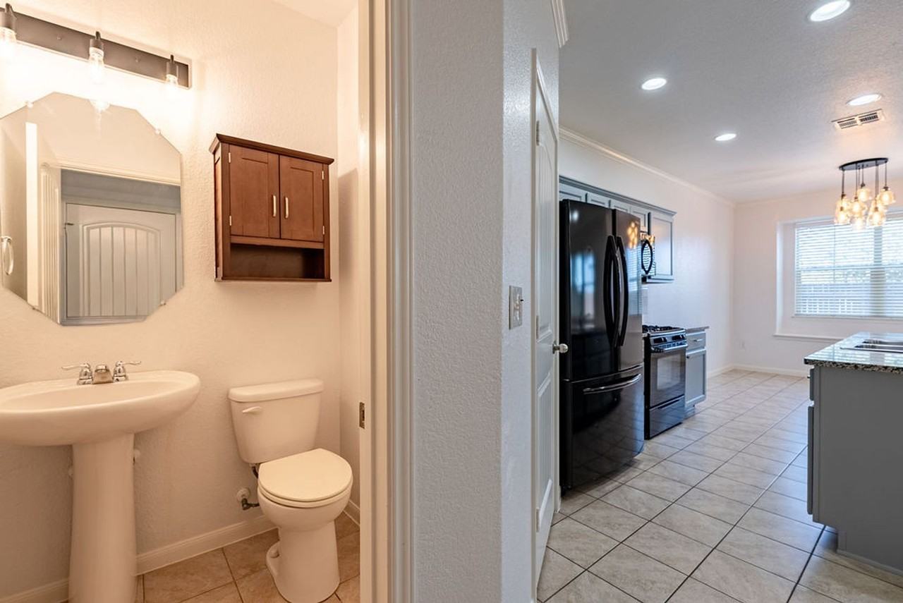 2880 Donnell Dr #2702 - Photo 7 of 19