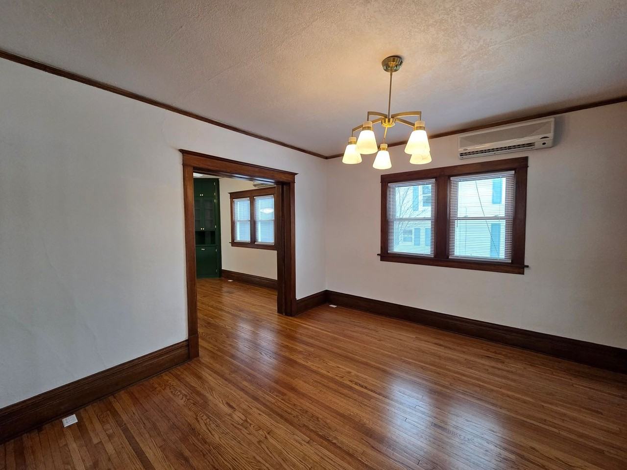 809 Tremont St - Photo 5 of 36