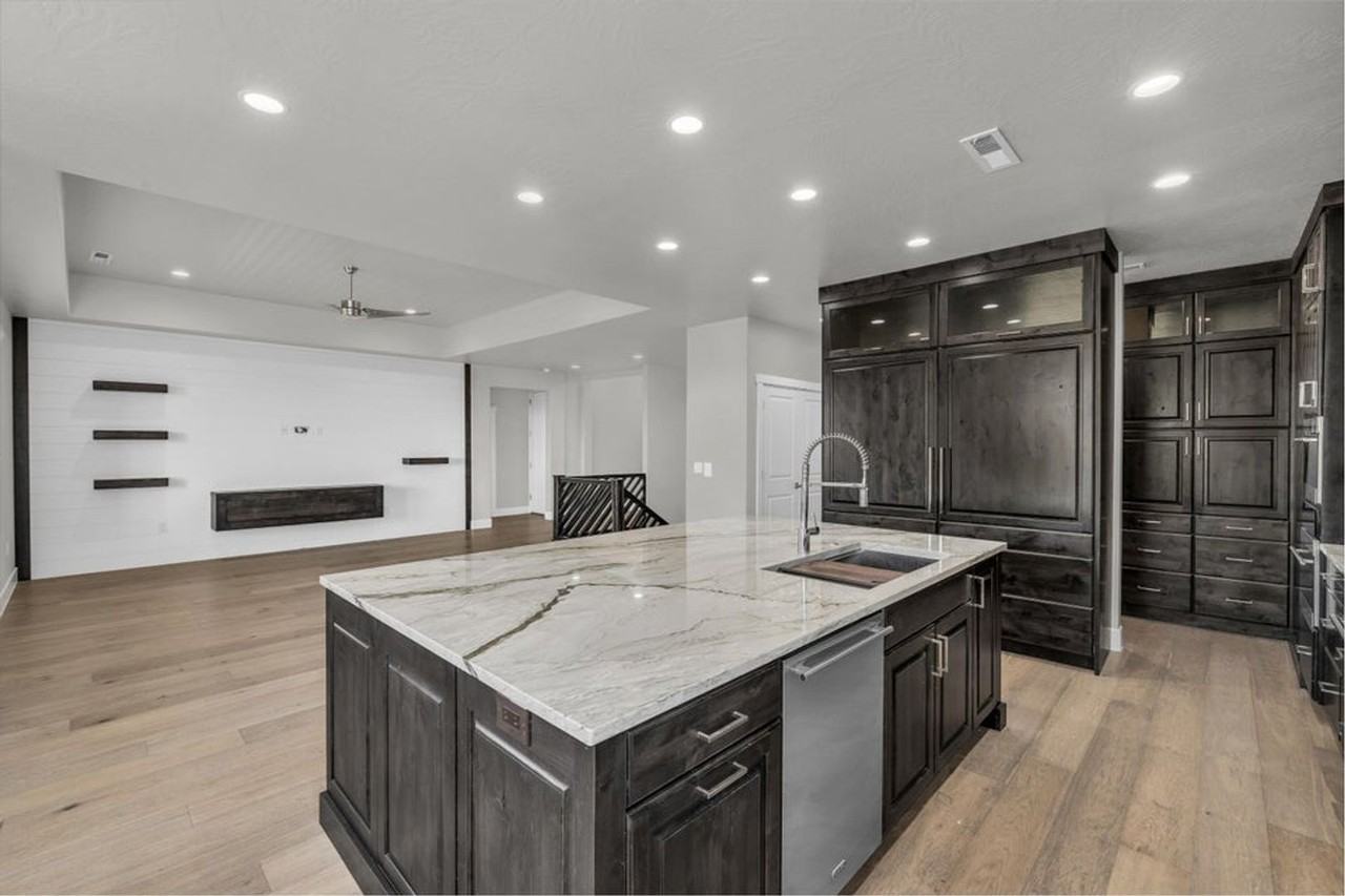 2792 S 3250 W - Photo 7 of 50