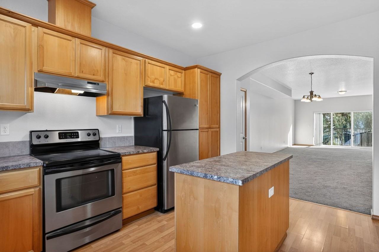 148 Se 11th Pl - Photo 5 of 14