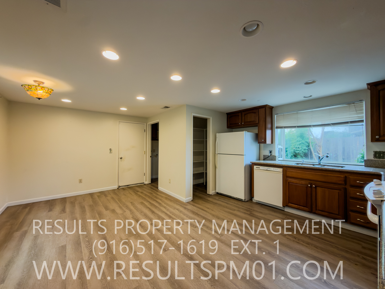 7040 Kingsmill Way - Photo 7 of 22