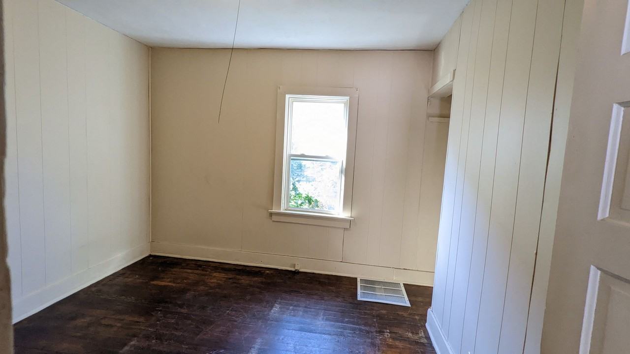 1715 Ray St - Photo 7 of 11