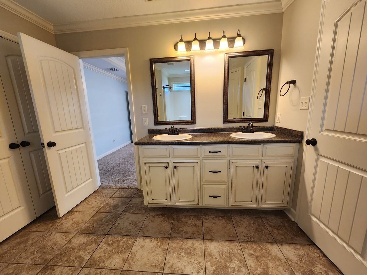 4198 Parker Trl - Photo 6 of 14