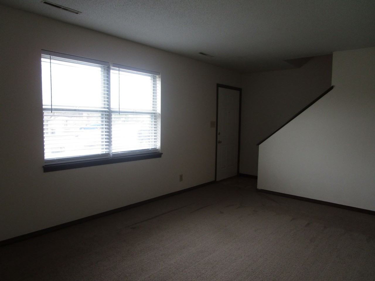 4413 Ludwick Blvd - Photo 7 of 29