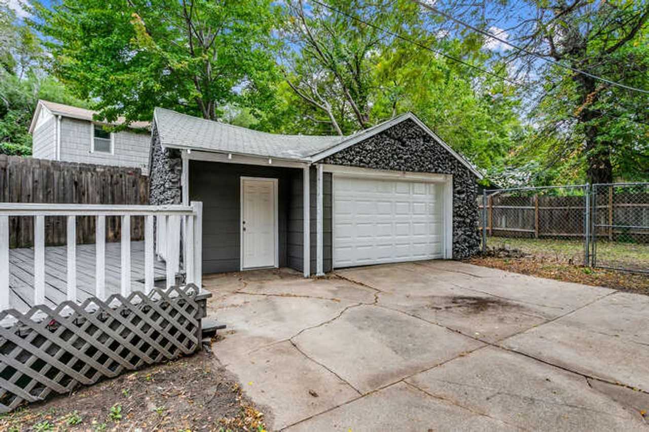 230 N Estelle St - Photo 3 of 22