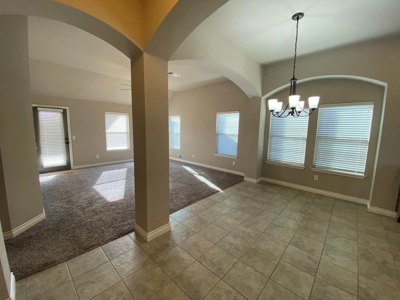 19201 Blanco Dr - Photo 7 of 16