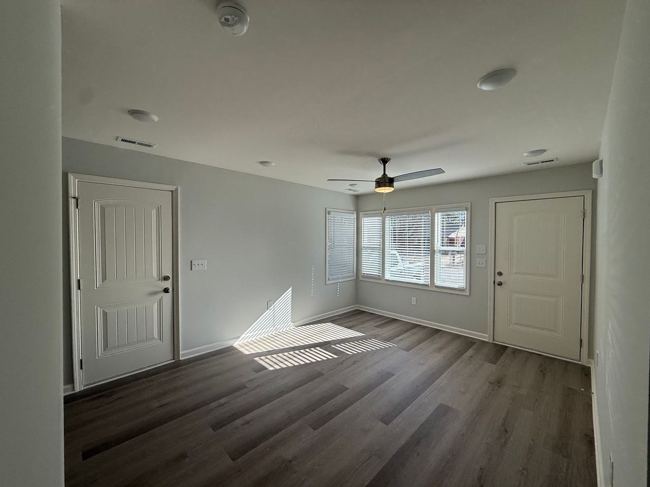 707 Wellons Ave - Photo 3 of 12