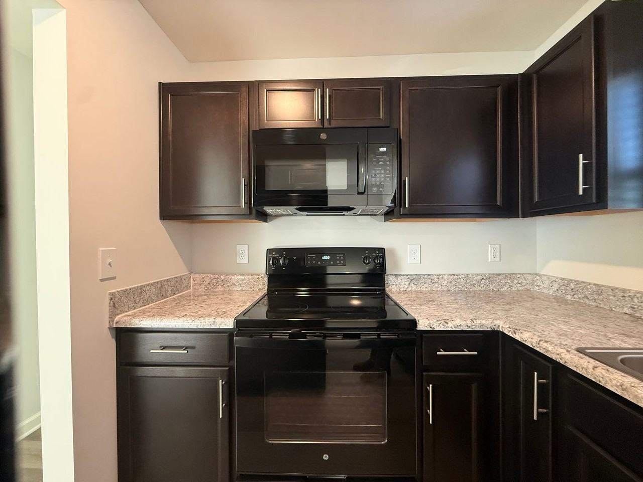 707 Wellons Ave - Photo 4 of 12