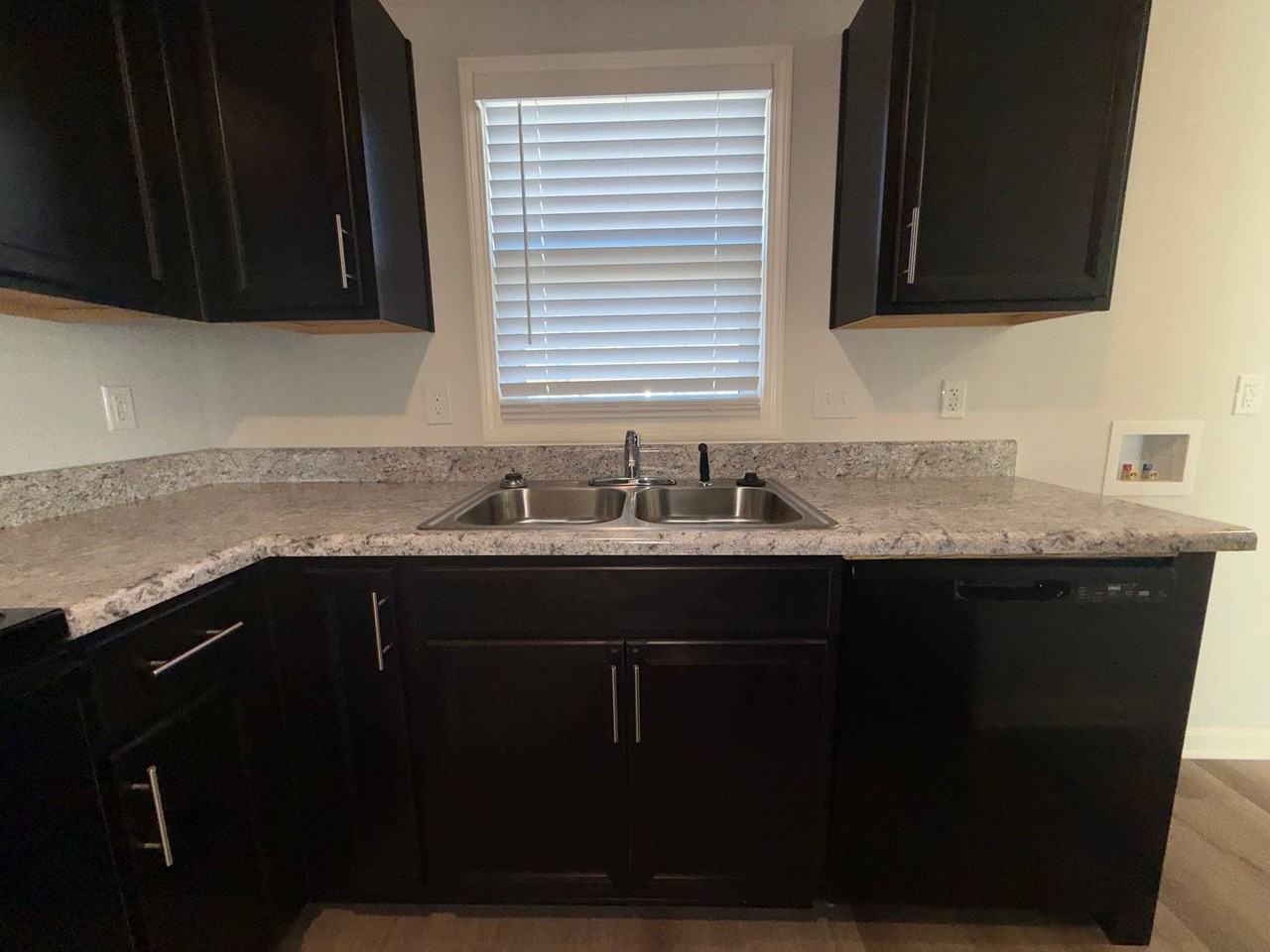 707 Wellons Ave - Photo 5 of 12