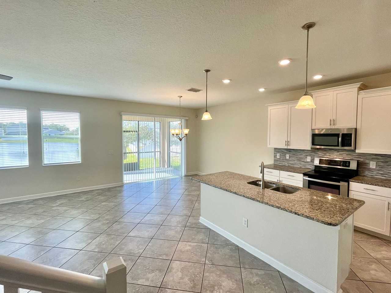 14084 Gold Bridge Dr - Photo 5 of 39