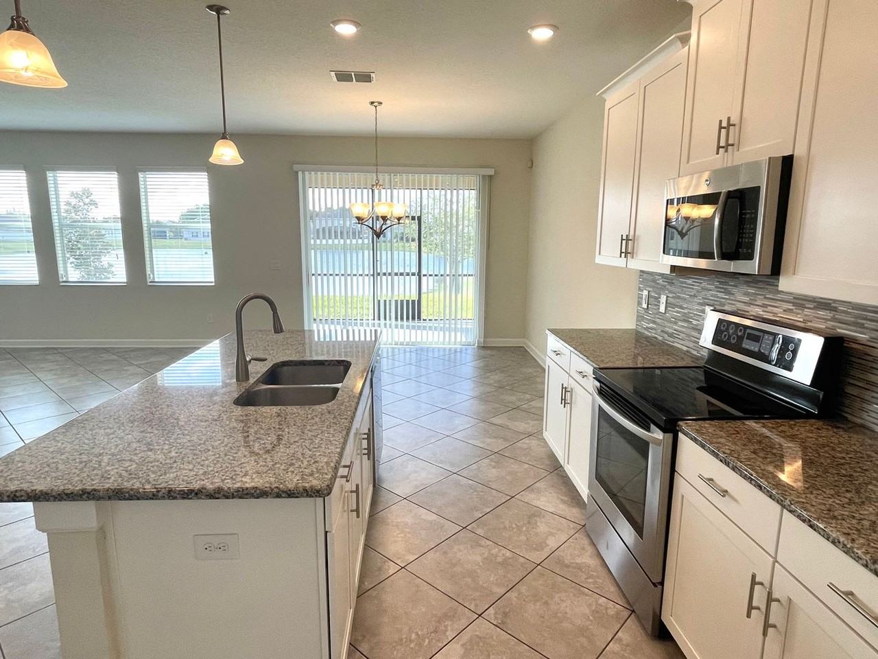 14084 Gold Bridge Dr - Photo 7 of 39