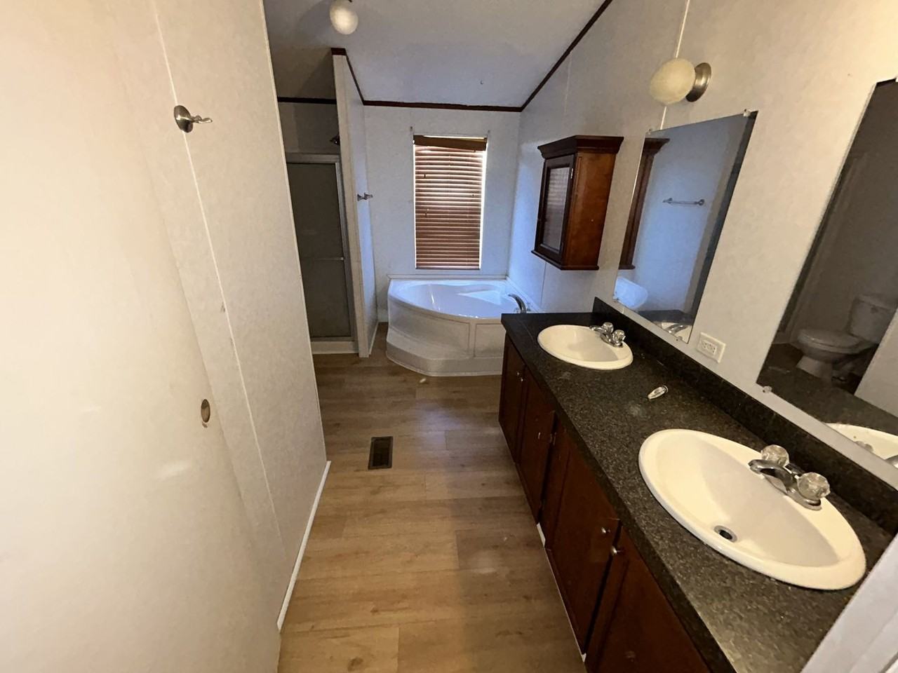 6100 E Rancier Ave - Photo 4 of 9