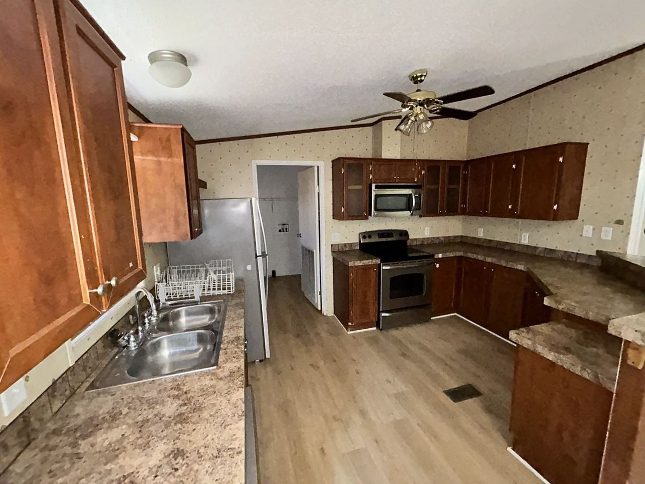 6100 E Rancier Ave - Photo 6 of 9