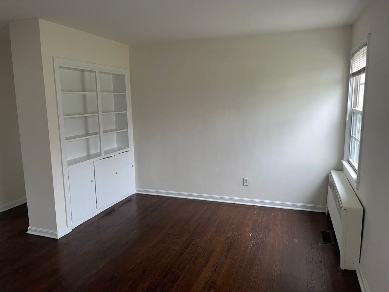 540 Wakefield Dr Apt B - Photo 4 of 10