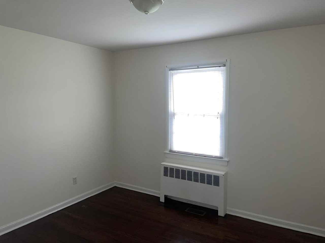 540 Wakefield Dr Apt B - Photo 7 of 10