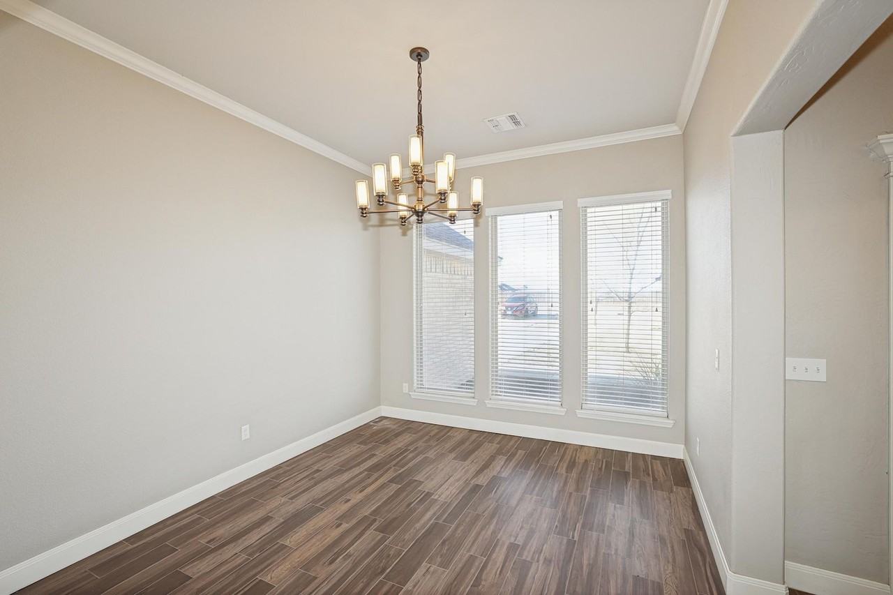 15101 Helium Rd - Photo 4 of 35