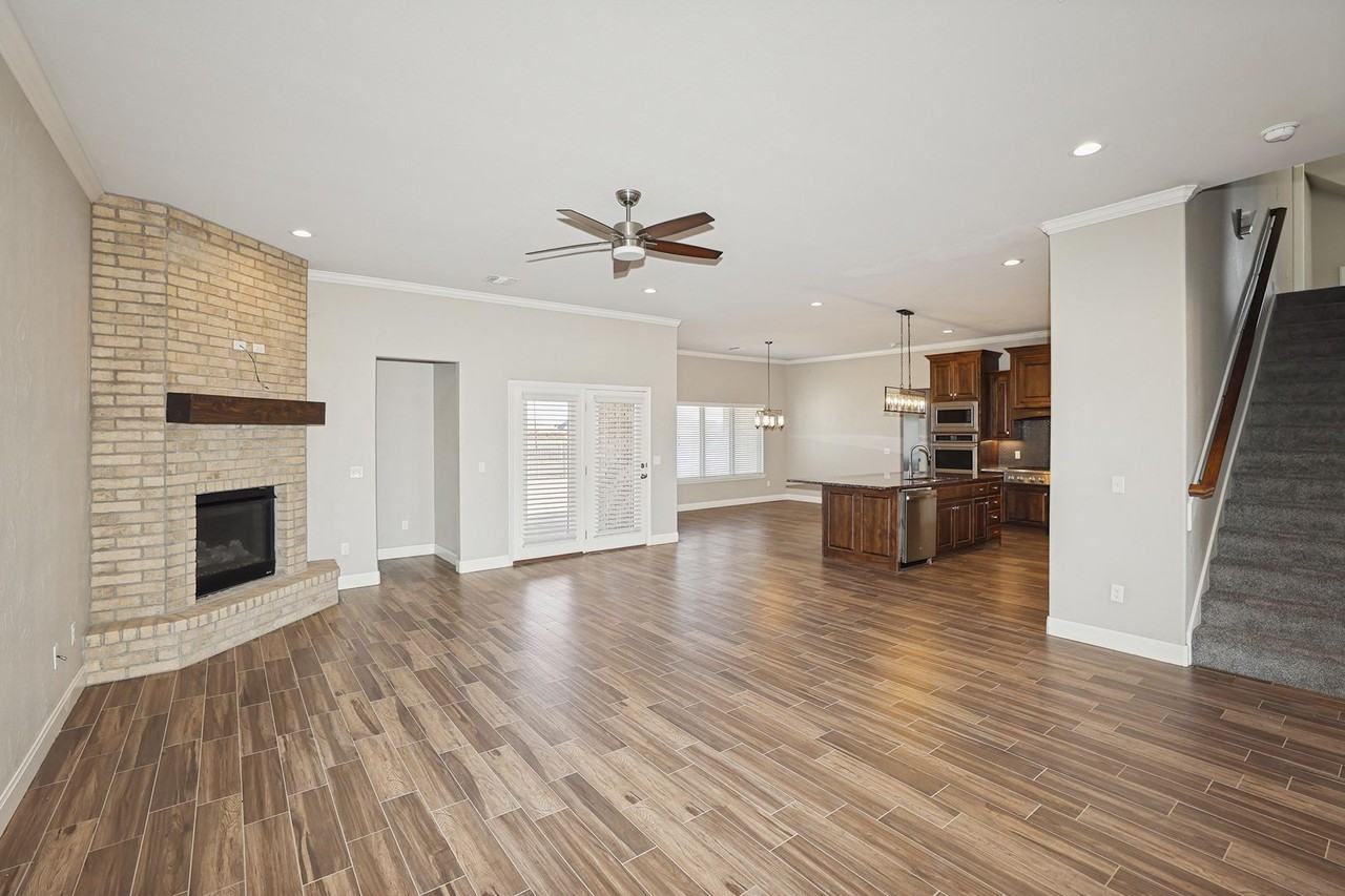 15101 Helium Rd - Photo 5 of 35