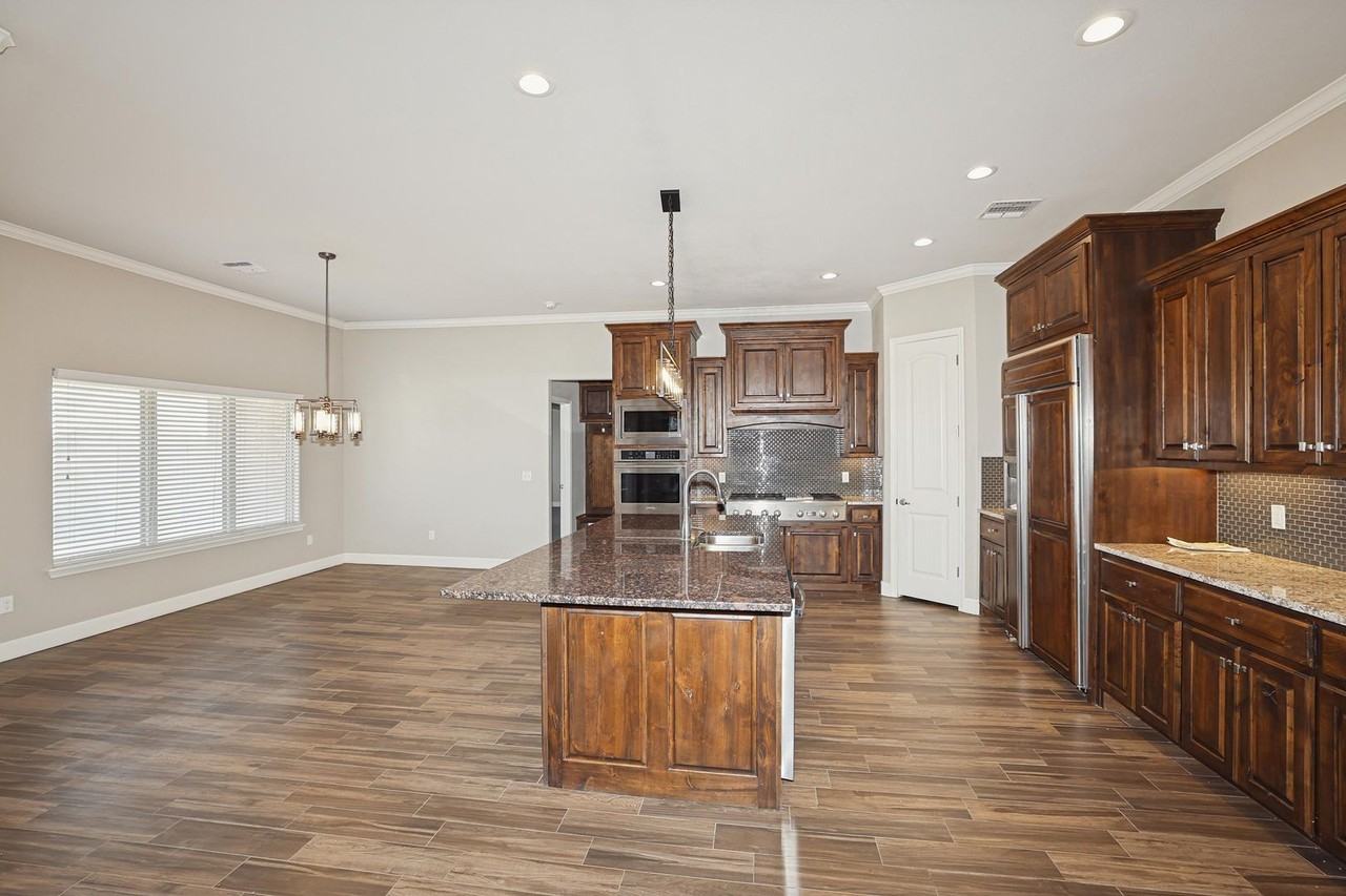 15101 Helium Rd - Photo 7 of 35