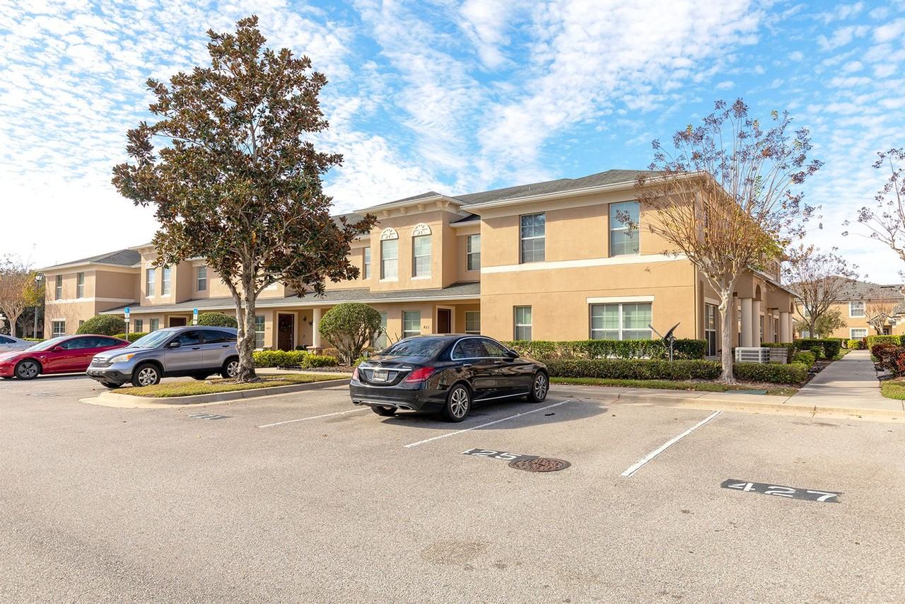 427 Carina Cir - Photo 2 of 18