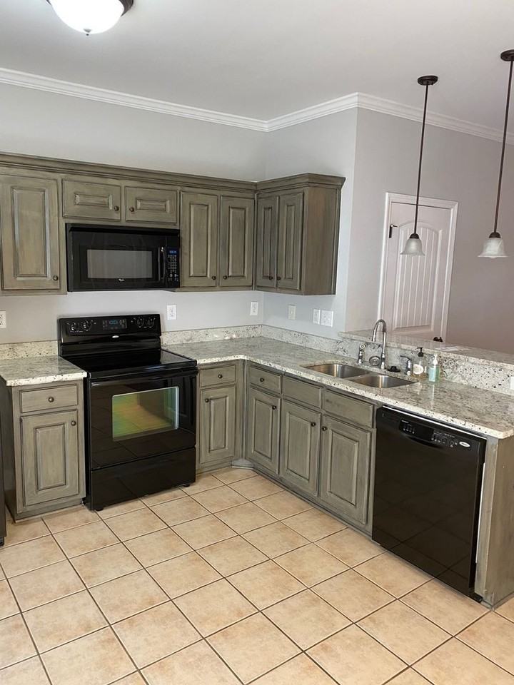 145 Foreman Dr - Photo 2 of 9