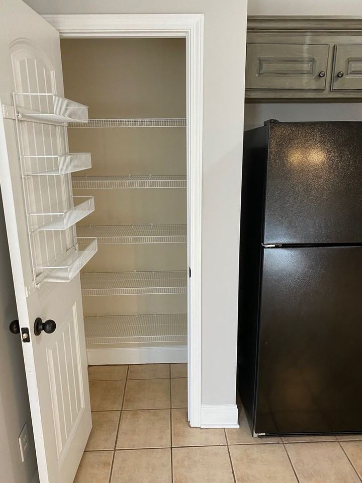 145 Foreman Dr - Photo 3 of 9