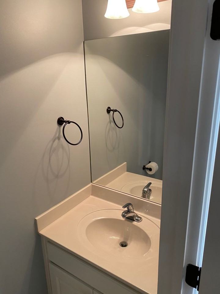 145 Foreman Dr - Photo 5 of 9