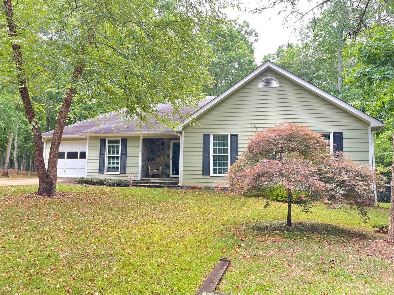 300 Pebble Creek Dr - Photo 2 of 17