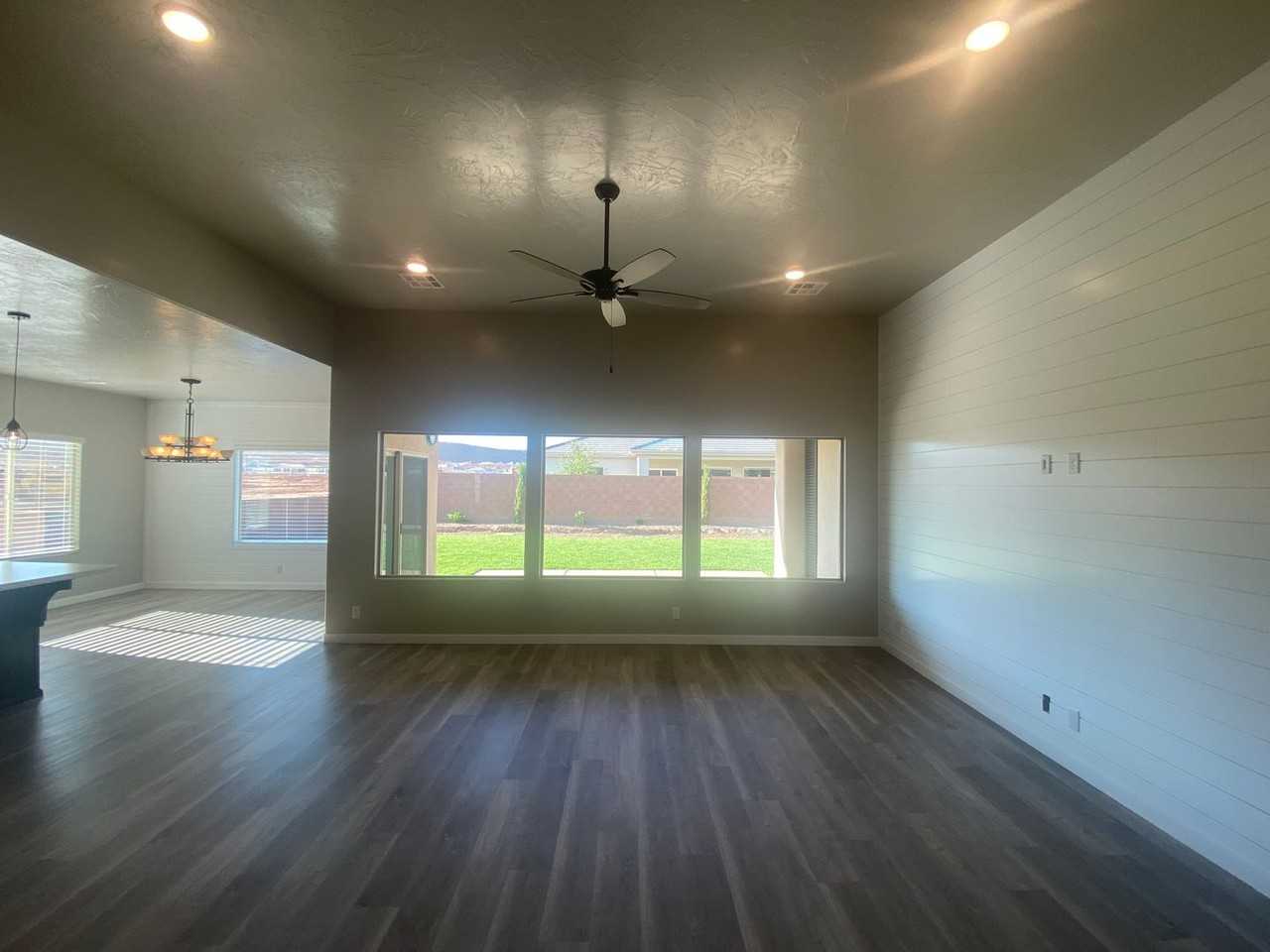 3416 E 2890 S - Photo 3 of 25