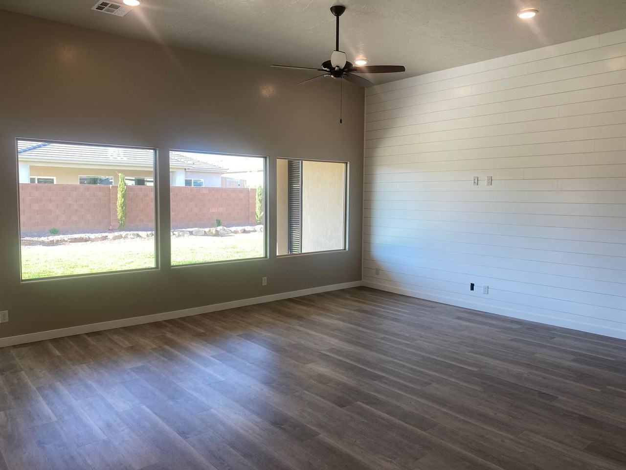 3416 E 2890 S - Photo 4 of 25