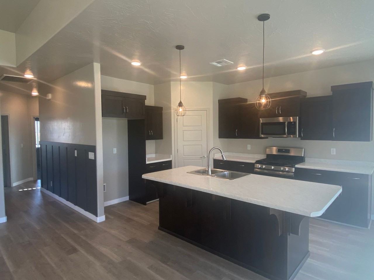 3416 E 2890 S - Photo 7 of 25