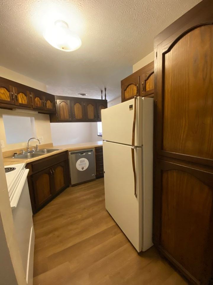 1808 Sanders Rd - Photo 6 of 18