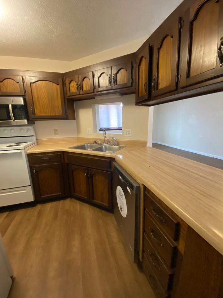 1808 Sanders Rd - Photo 7 of 18