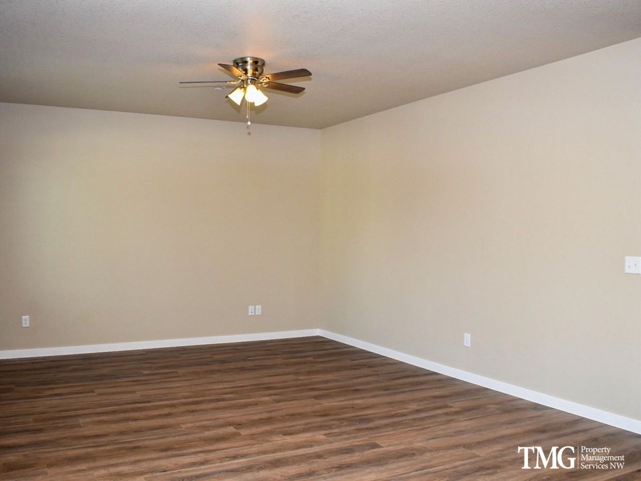 3281 Lewis Ln - Photo 5 of 22