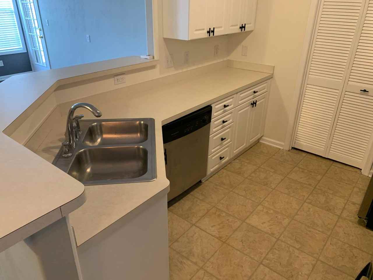 1020 Grand Oak Ln - Photo 3 of 19