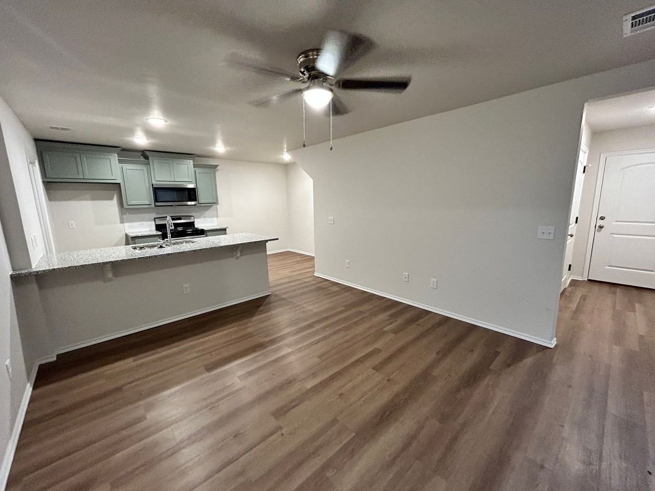 10818 Nw 119th Pl - Photo 4 of 17