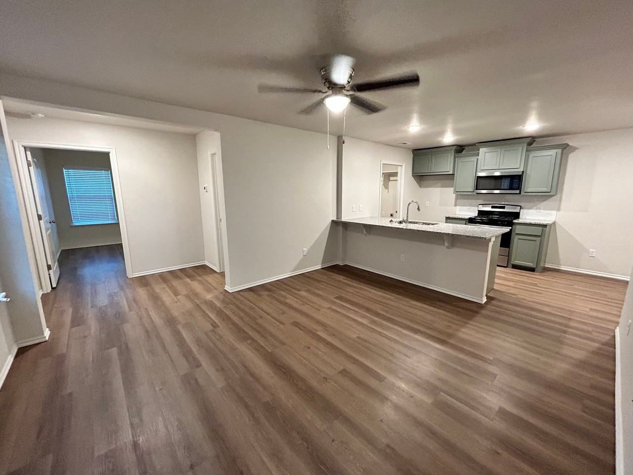 10818 Nw 119th Pl - Photo 3 of 17