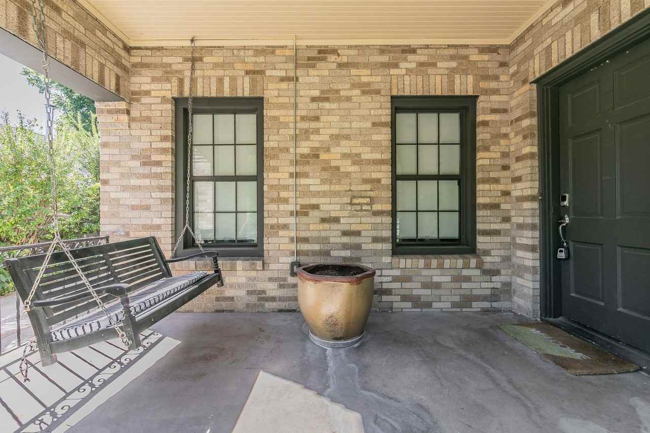 2308 Tremont Ave - Photo 3 of 43