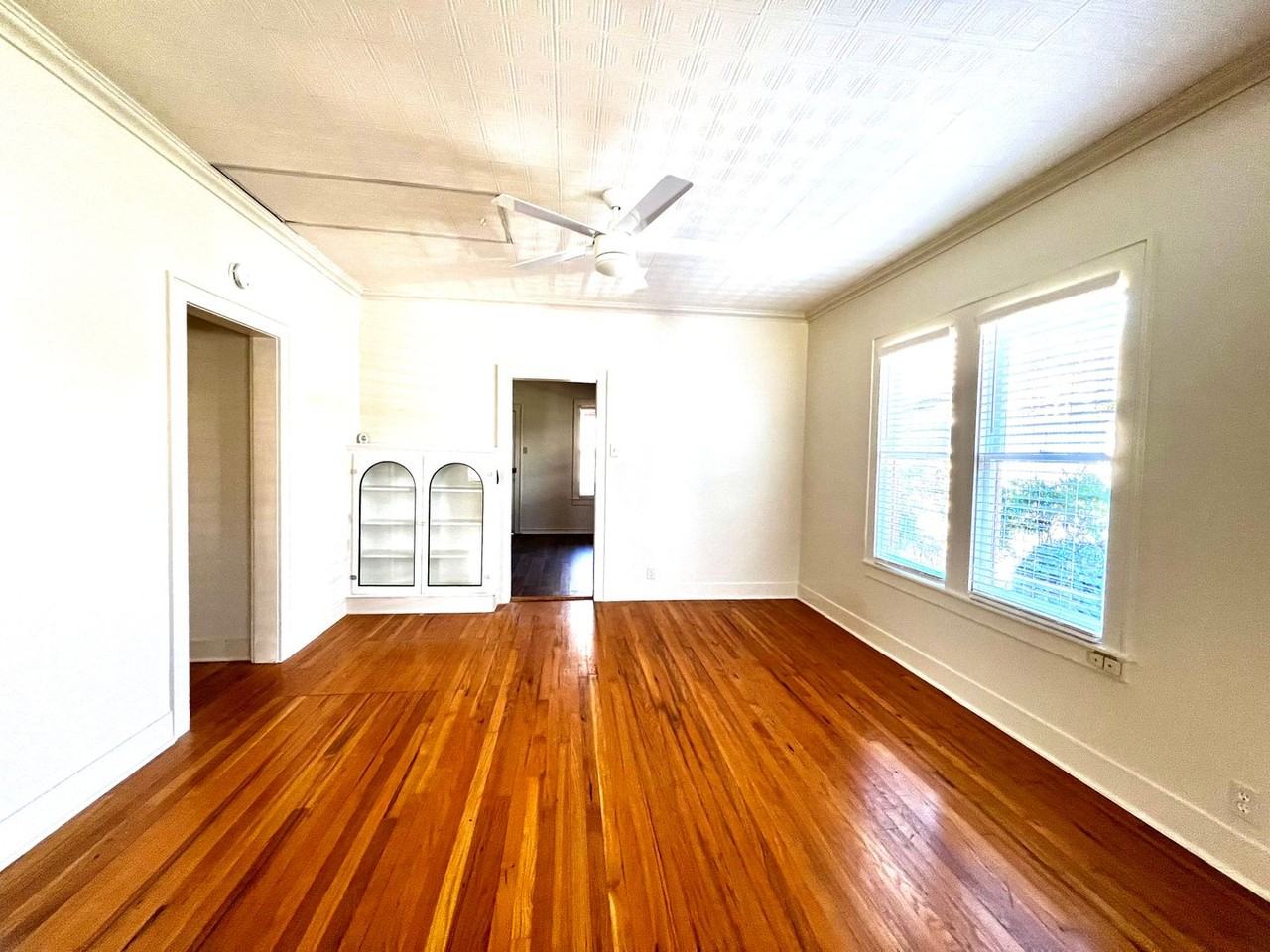 600 Tivy St - Photo 3 of 12