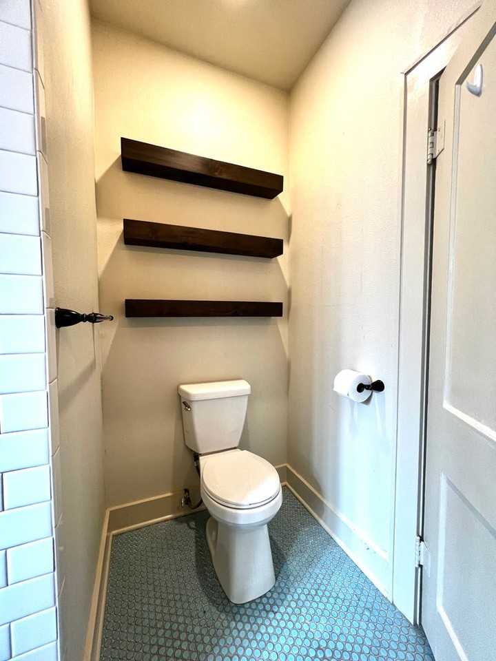 600 Tivy St - Photo 7 of 12