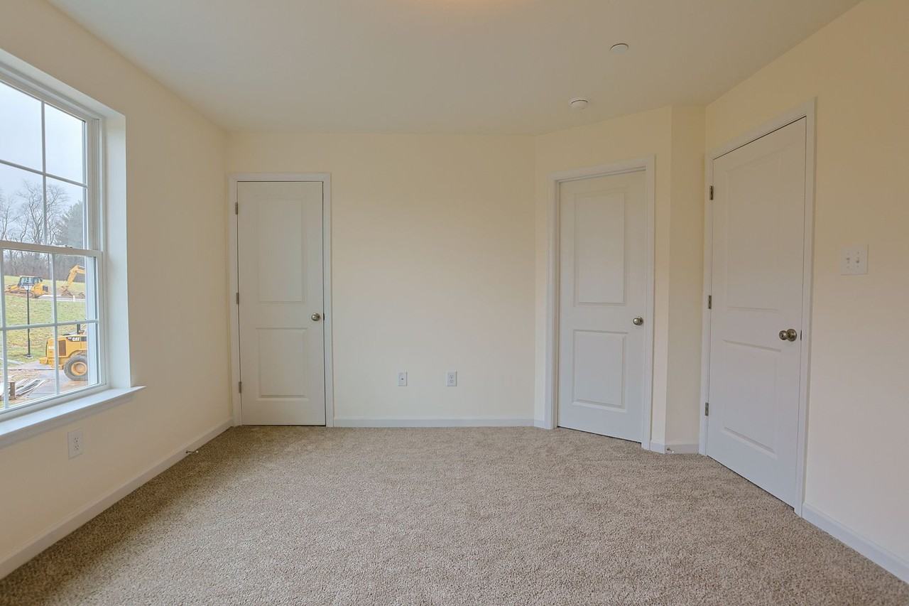 191 Holstein Dr - Photo 5 of 6