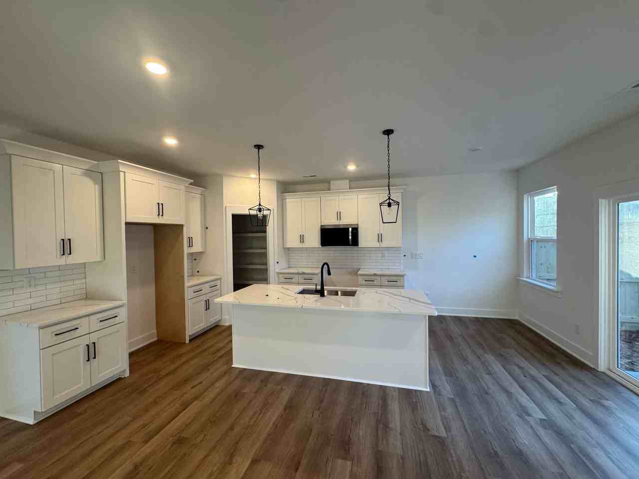 2805 Fordwood Dr - Photo 2 of 5