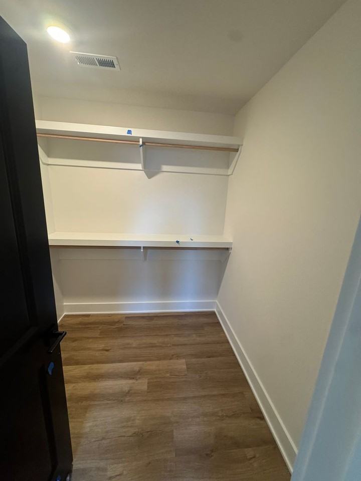 2805 Fordwood Dr - Photo 3 of 5