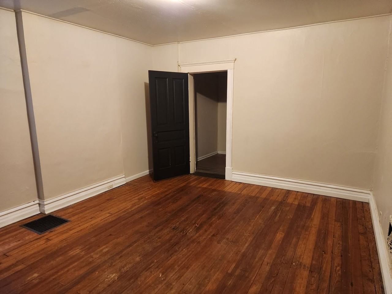 3337 Liberty St - Photo 5 of 11