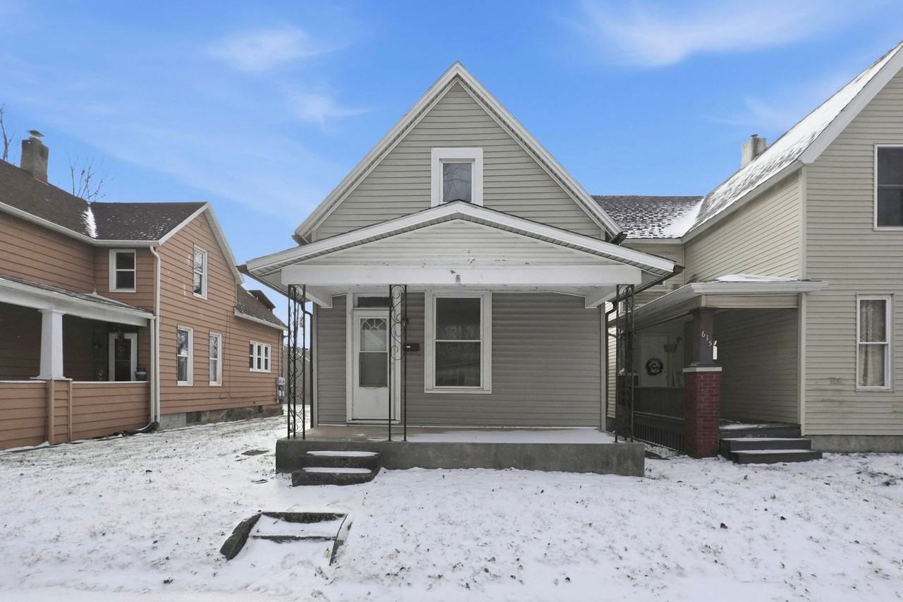 611 5th St - Photo 2 of 9