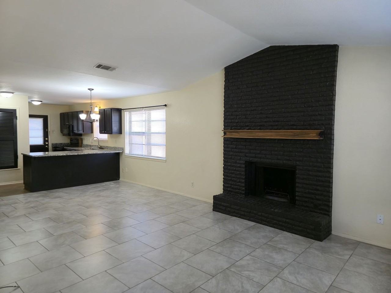 1409 Chapel Creek Rd - Photo 3 of 12