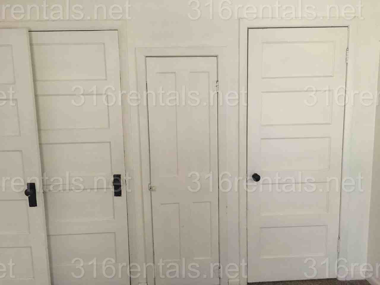 926 Se 6th St - Photo 6 of 8