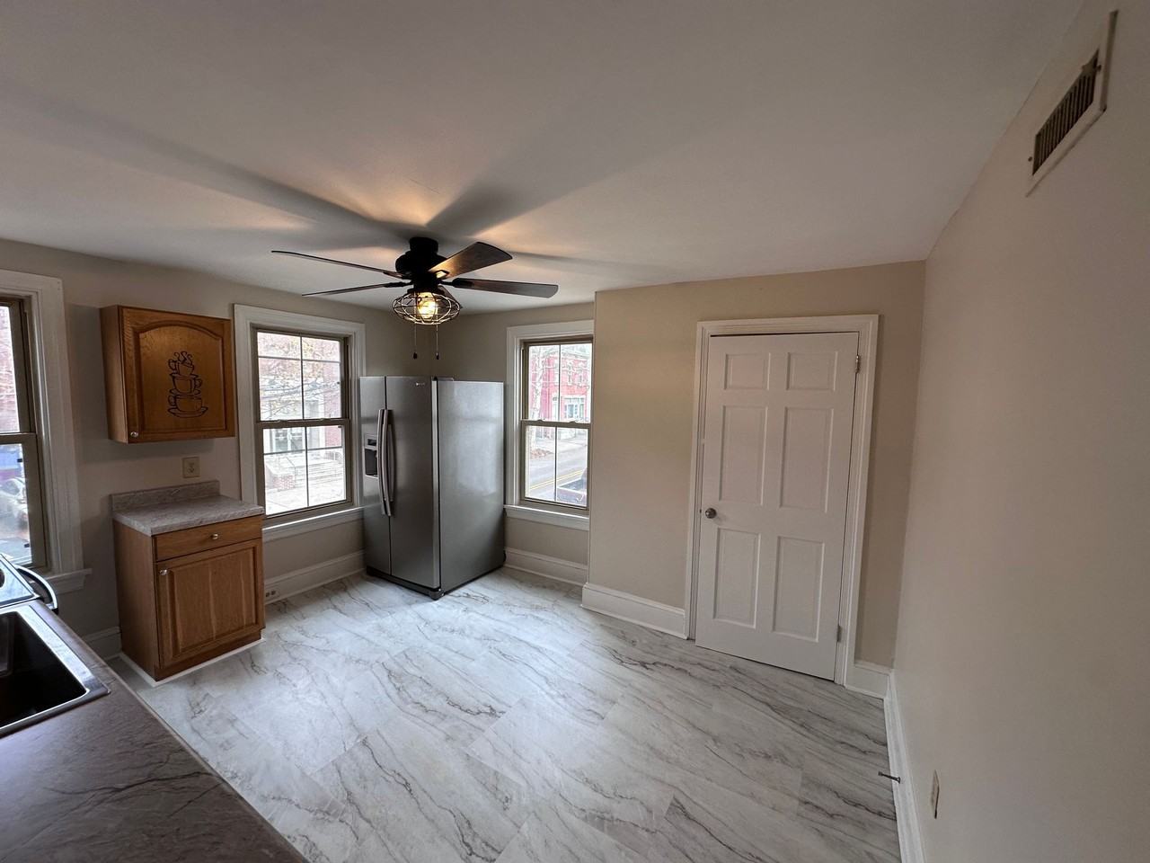 134 King St - Photo 7 of 15